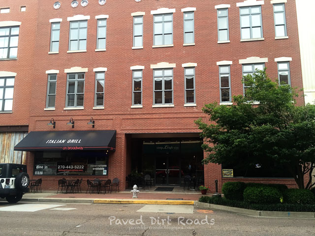 Italian Grill on Broadway {Paducah, Kentucky}