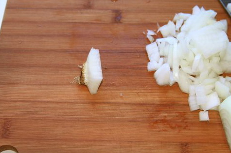 How-to Cut an Onion without Tears – Midwestern At Heart